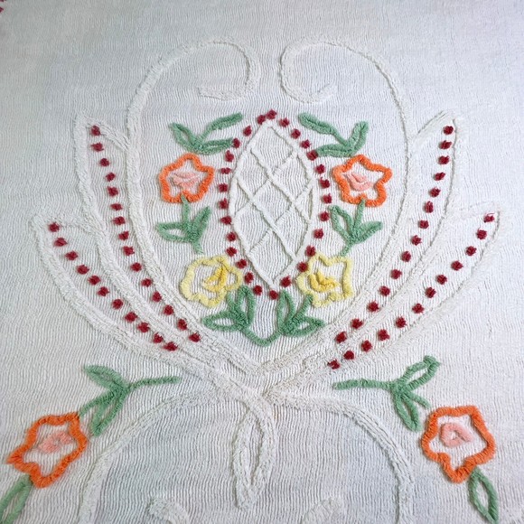 Vintage Chenille Bedspread Blanket Full Queen King Off White 92 x 100 Flowers - Picture 1 of 16